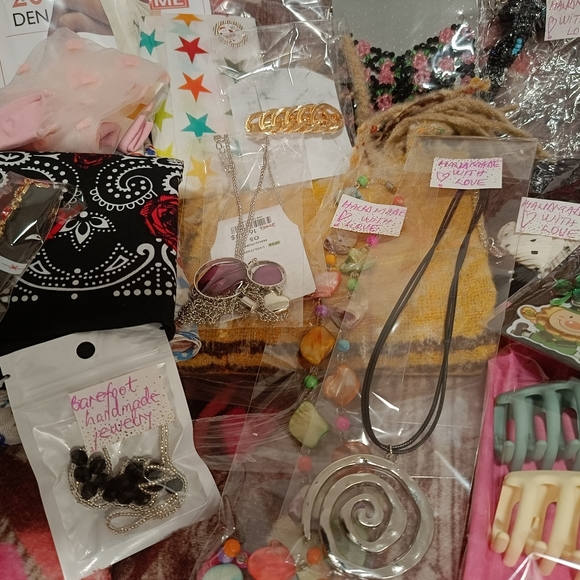 🎁Accesoires & Jewelry Mystery Box - Picture 3 of 8